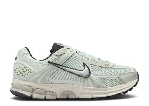 Nike-Zoom-Vomero-5-Light-Silver-Chrome-1.jpg
