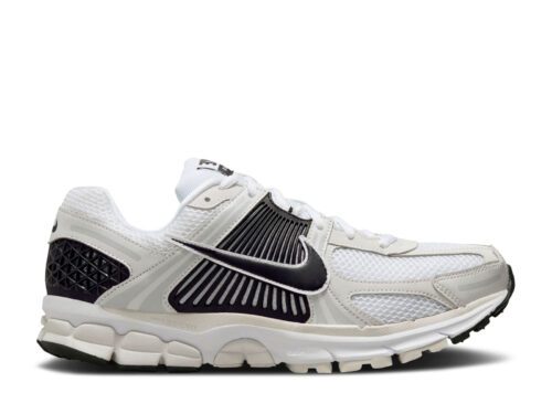 Nike-Zoom-Vomero-5-White-Black-1.jpg