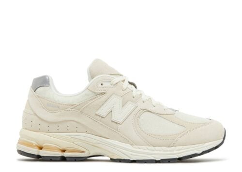 new-balance-2002r-calm-taupe-1.jpg